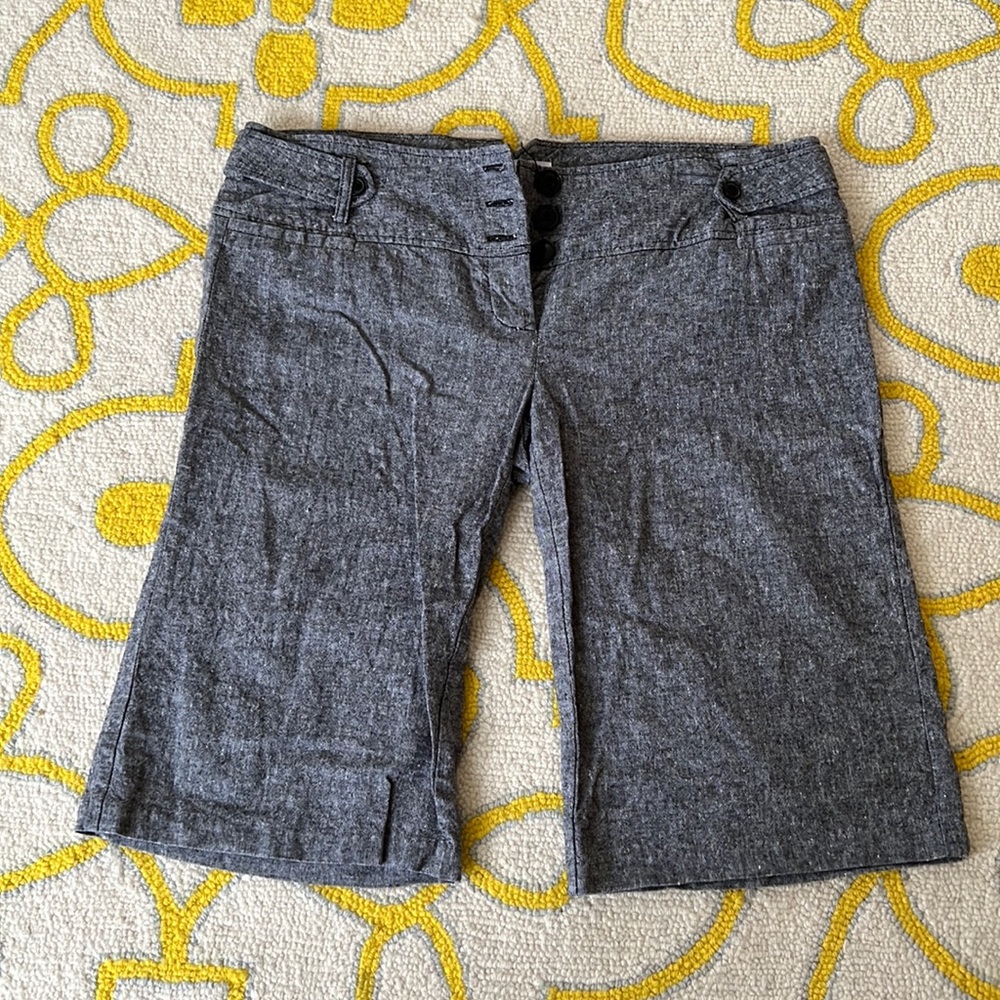 Charlotte Russe Capris. Sz 13